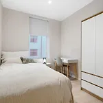 Apartmán Large Apartment, And Quiet In