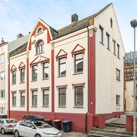 Large Apartment, And Quiet In Lägenhet Ålesund