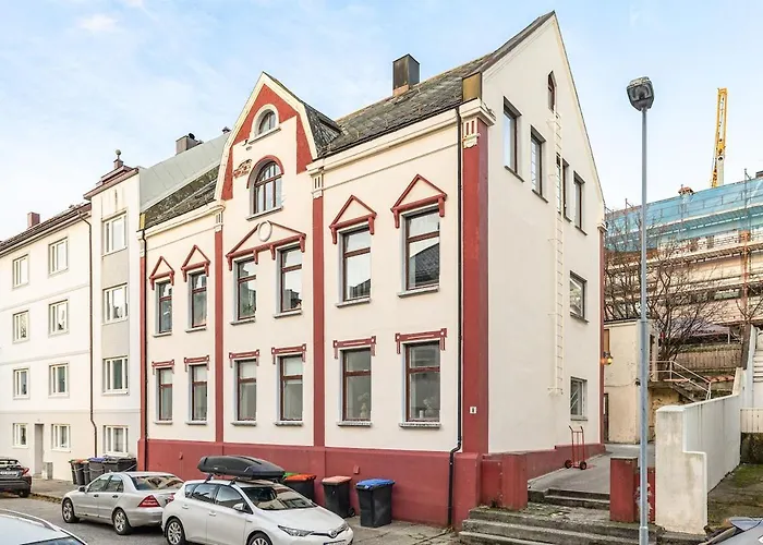 Large Apartment, And Quiet In Lägenhet Ålesund