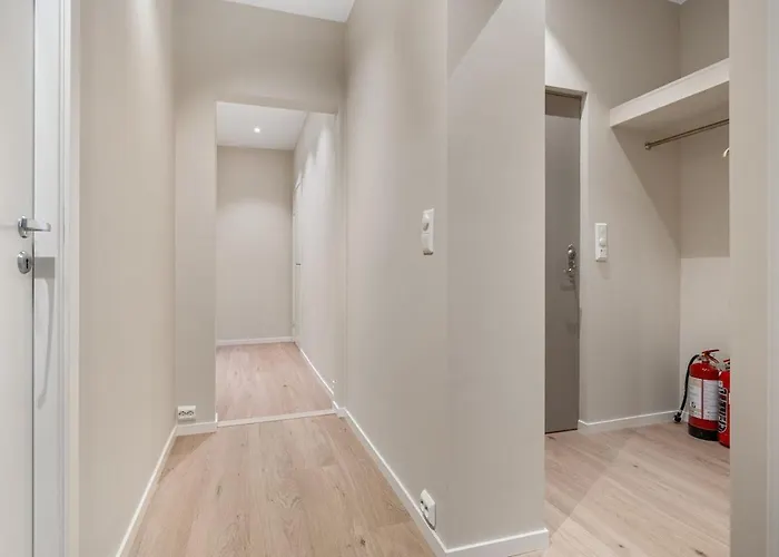 Leilighet Large Apartment, And Quiet In